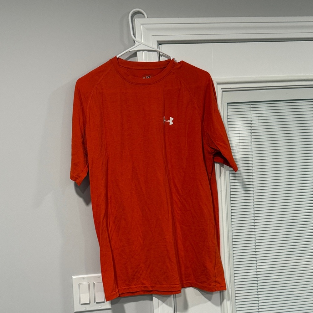 Under Armour Men's Bright Red Short Sleeve Tee